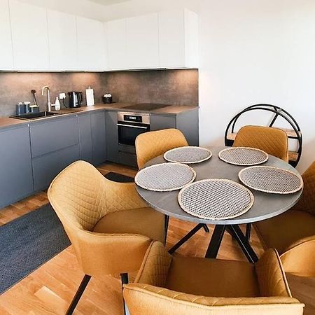 מורביש אם סי Lake View Suite מראה חיצוני תמונה