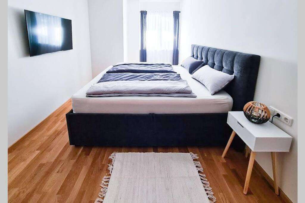 מורביש אם סי Lake View Suite מראה חיצוני תמונה